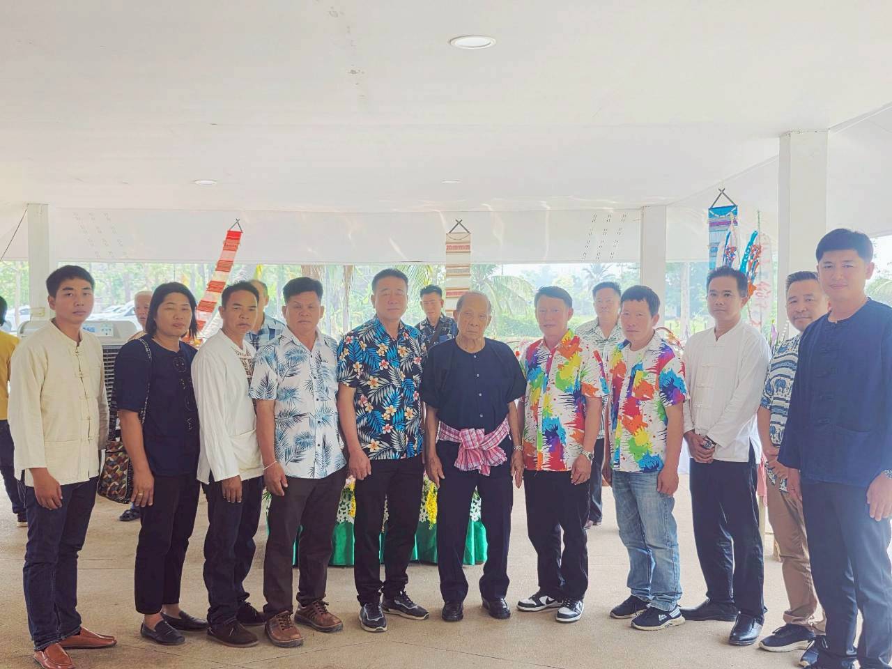 รดน้ำดำหัว ส.ส.ไพโรจน์ โล่ห์สุนทร 19/4/69