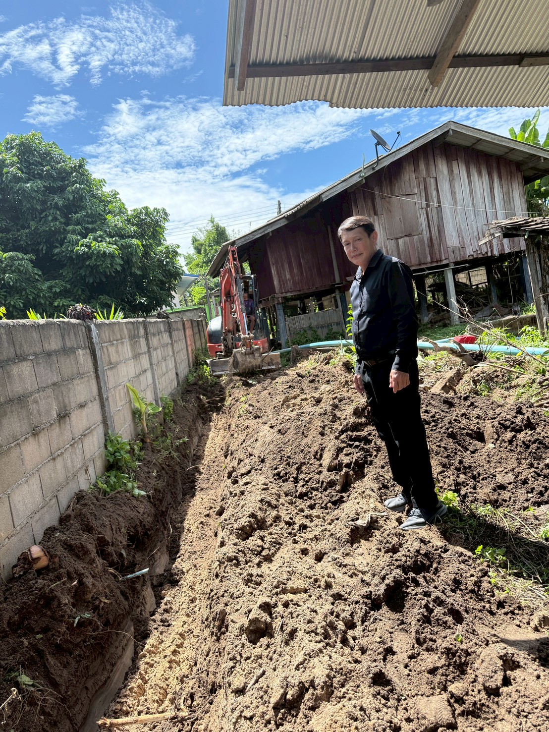 ลงพื้นที่ตรวจเยี่ยมความคืบหน้าโครงการ รางระบายน้ำ ม.3